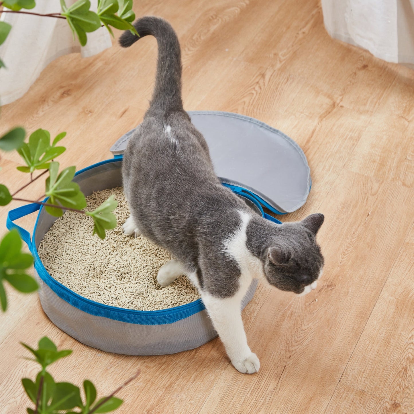 Mr. Peanut's PortaPotty Litter Box for Traveling Kitties Mr. Peanut's Pet Carriers