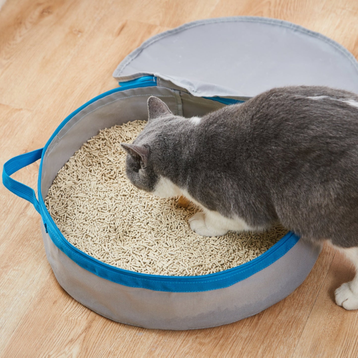 Mr. Peanut's PortaPotty Litter Box for Traveling Kitties Mr. Peanut's Pet Carriers