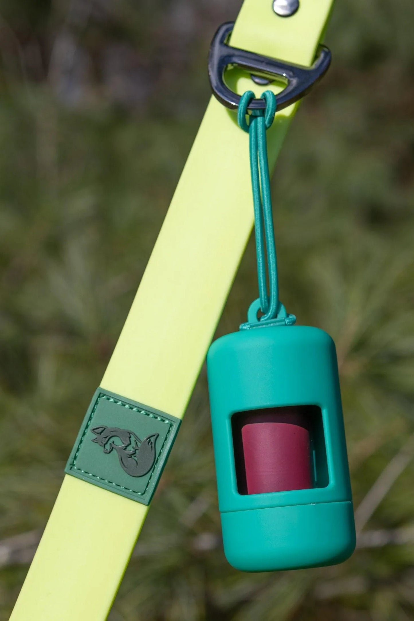 Fresh Peppermint Waste Bag Dispenser Aria the Fox
