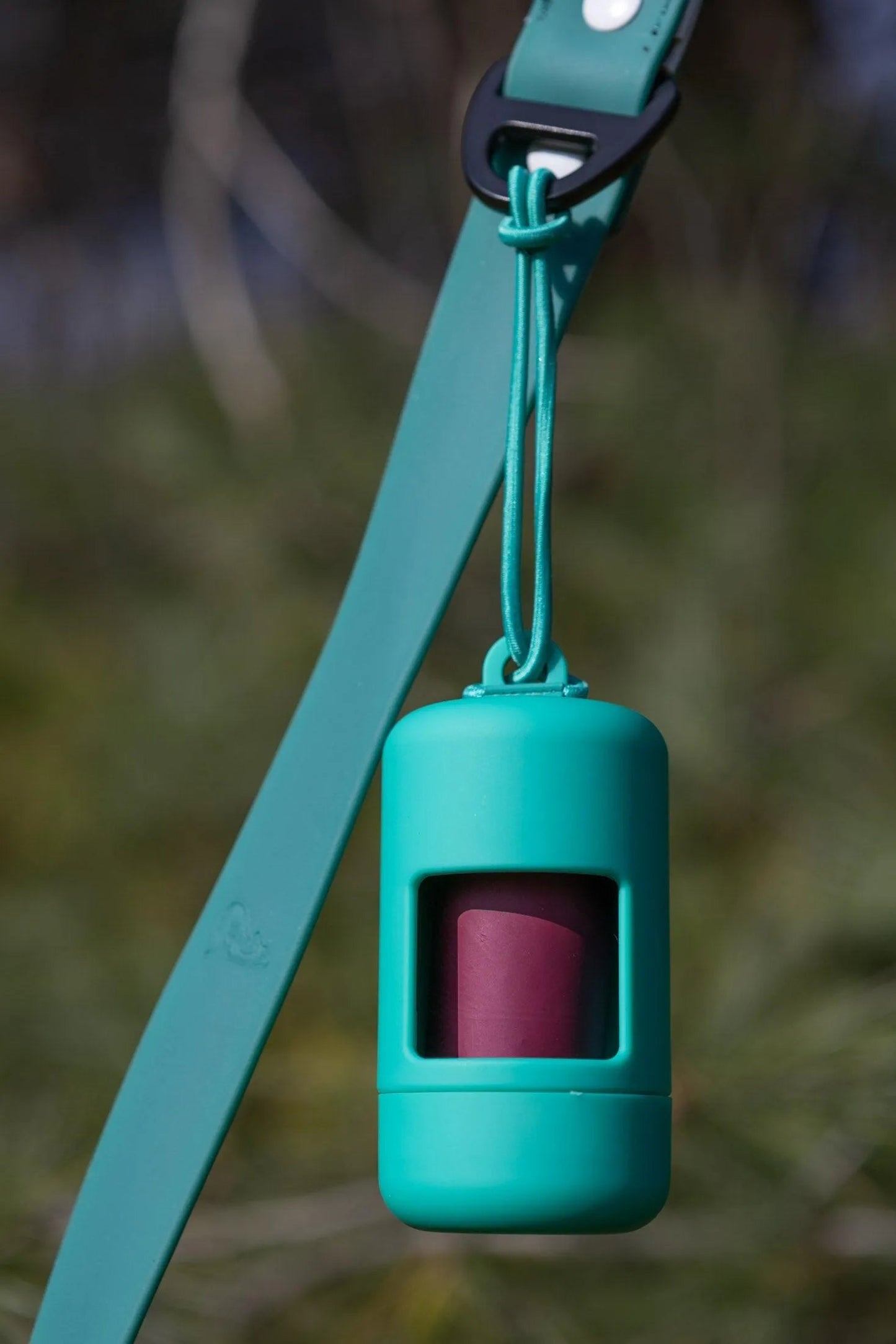 Fresh Peppermint Waste Bag Dispenser Aria the Fox