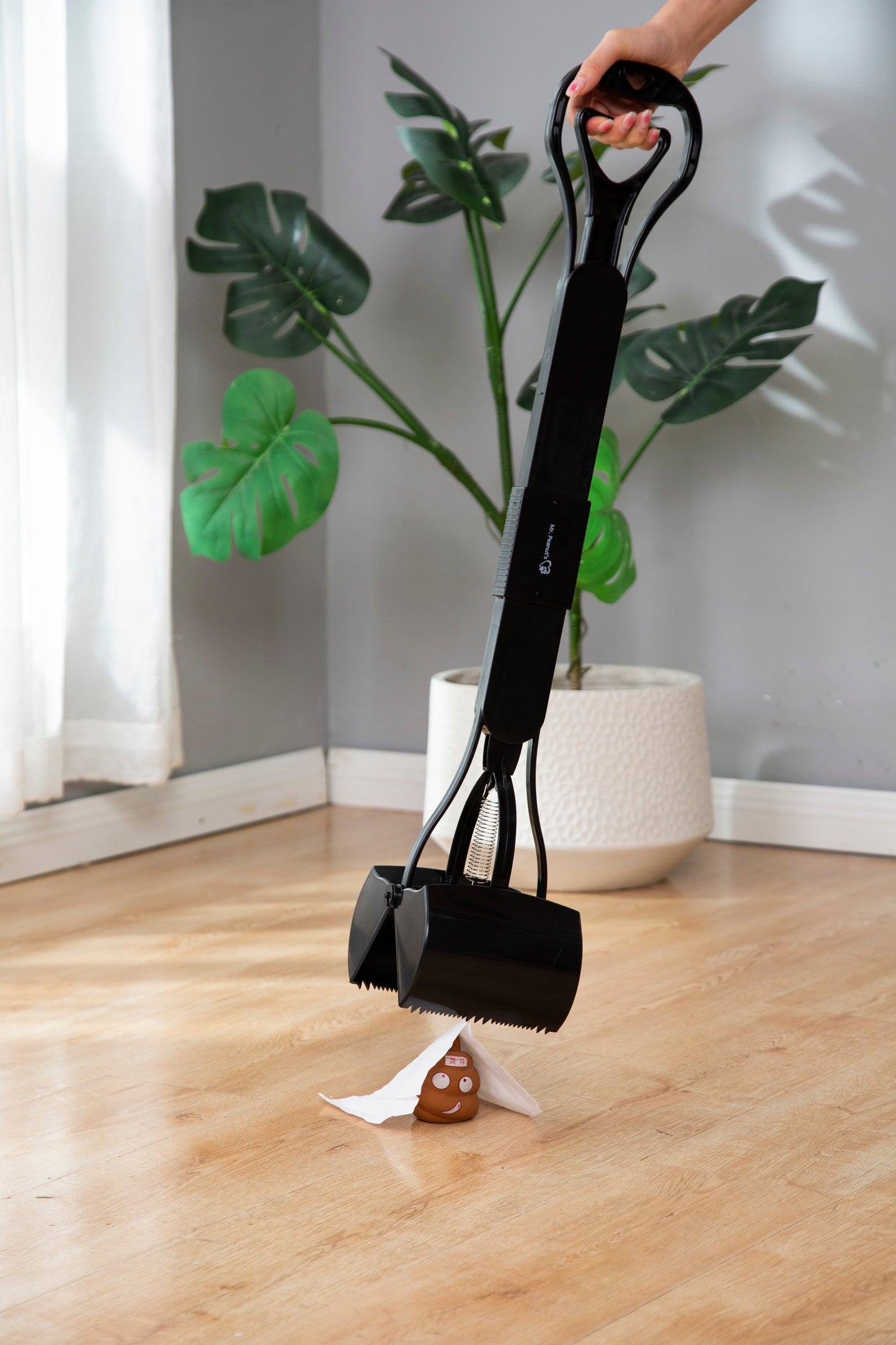 Mr. Peanut's 32" Tall Profile Pooper Scooper Mr. Peanut's Pet Carriers