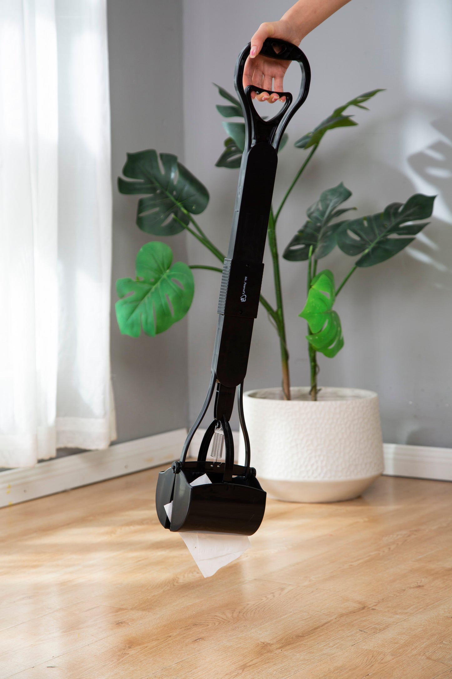 Mr. Peanut's 32" Tall Profile Pooper Scooper Mr. Peanut's Pet Carriers