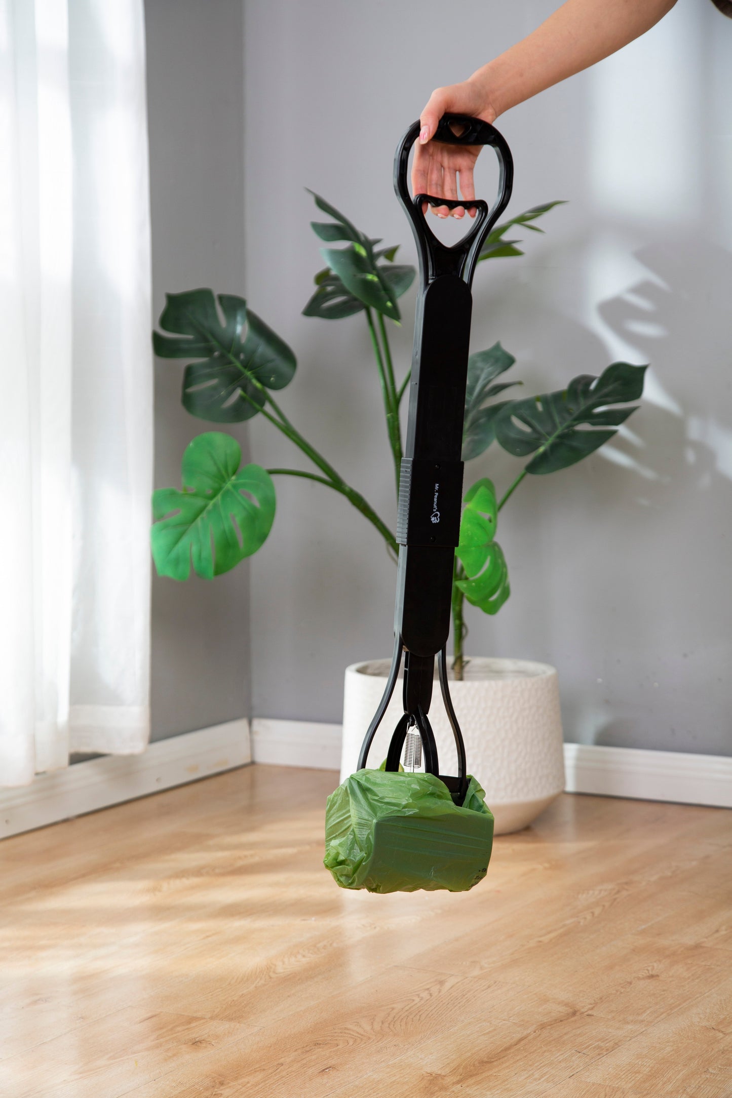 Mr. Peanut's 32" Tall Profile Pooper Scooper Mr. Peanut's Pet Carriers